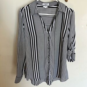 Express Portofino Black & White Striped Shirt
Size Large Slim